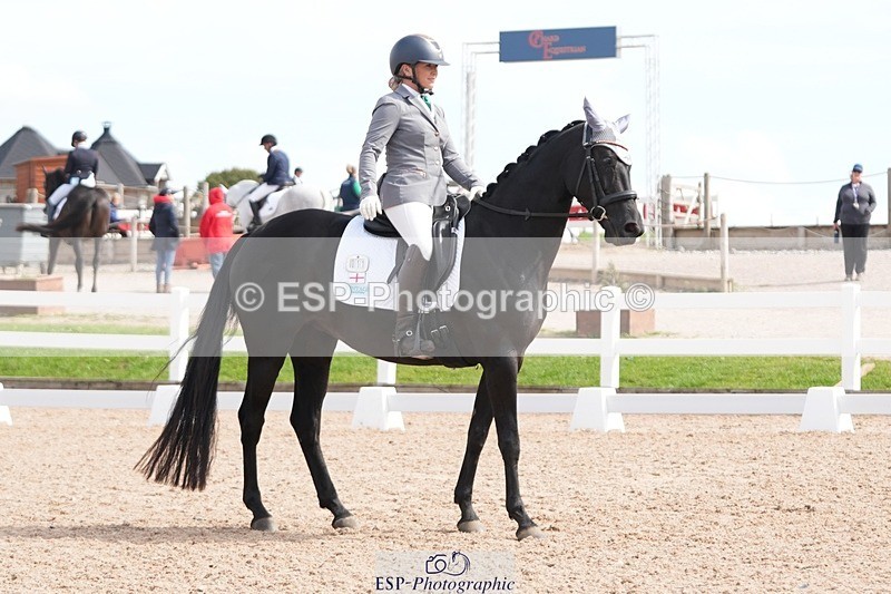 250906-120547-01702 - 011-Lee-Anne.PineMay.diamond