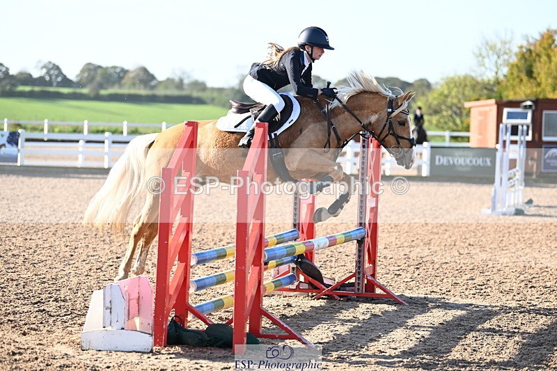 241026A-101738-00104 - SAT Cls 3 Pony Intro 70cm