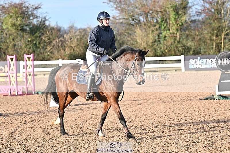 251126-094034-00053 - Cls 0 + 1, Clear Round, British Novice and 90cm