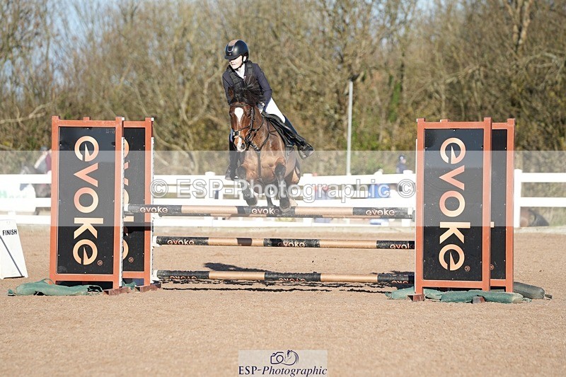 251130-111951-01038 - Cls 5 Pony Discovery & 90cm Open