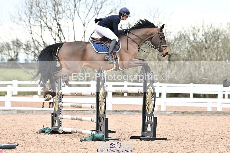 250112-142213-01609 - Cls 21 Foxhunter and 1.20m Open