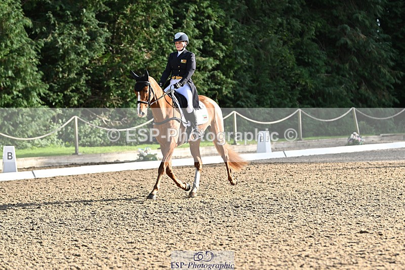 241023-154715-00769 - 010-Julia.Norman-SCOTCH.ON.THE.ROCK'Z