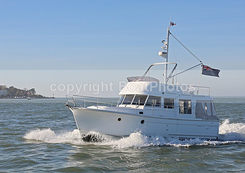 131116 JACARMOTH SWIFT TRAWLER 34 WT7A3022 - Flybridge Cruisers