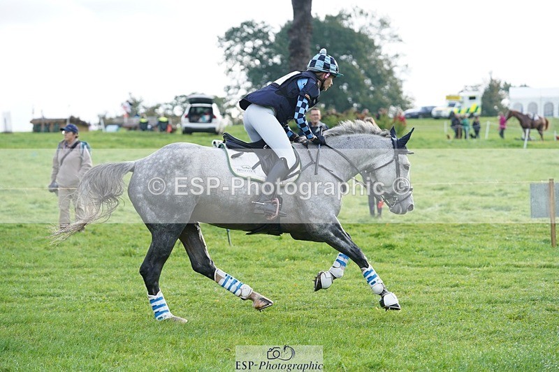 231021-092634-13279 - 621-QUALITY.BLUE-Lucy.Boultbee-brooks-SC+XC