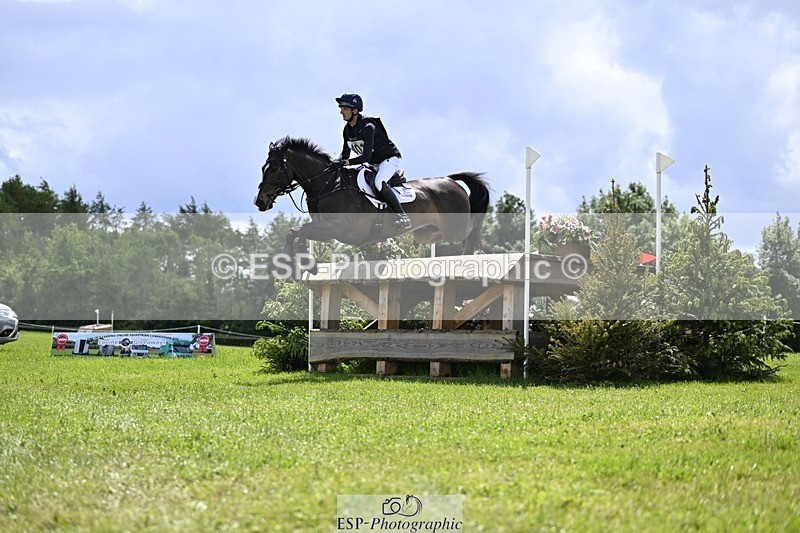 240526-122227-21753 - 401-PLOT_TWIST_B-Tom_Jackson