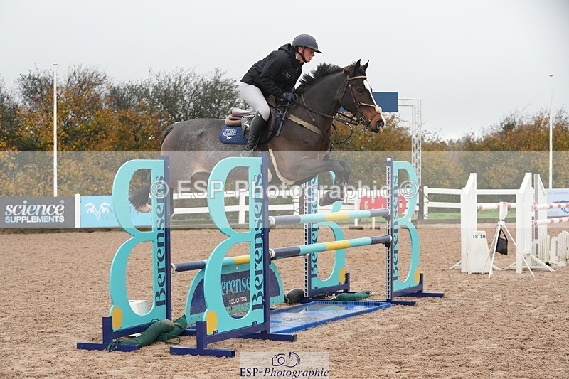 251107-125222-00808 - Cls 5 Newcomers and 1.10m Open