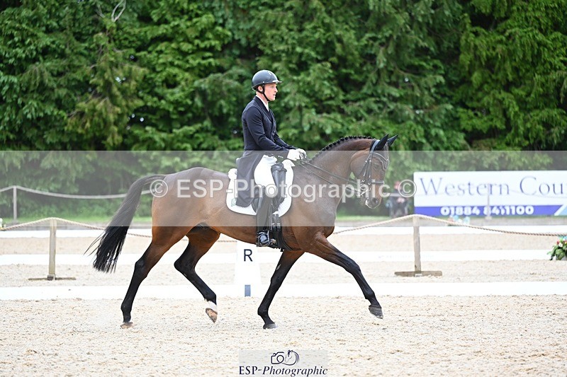 240524-172728-11028 - 552-COUNT_ONYX-Aaron_Millar