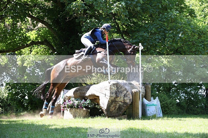 230527-144628-10416 - 357-VIVENDI_HERO-Saffron_Cresswell-XC