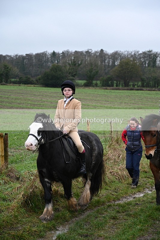 WJ7_9485 - Walk out..