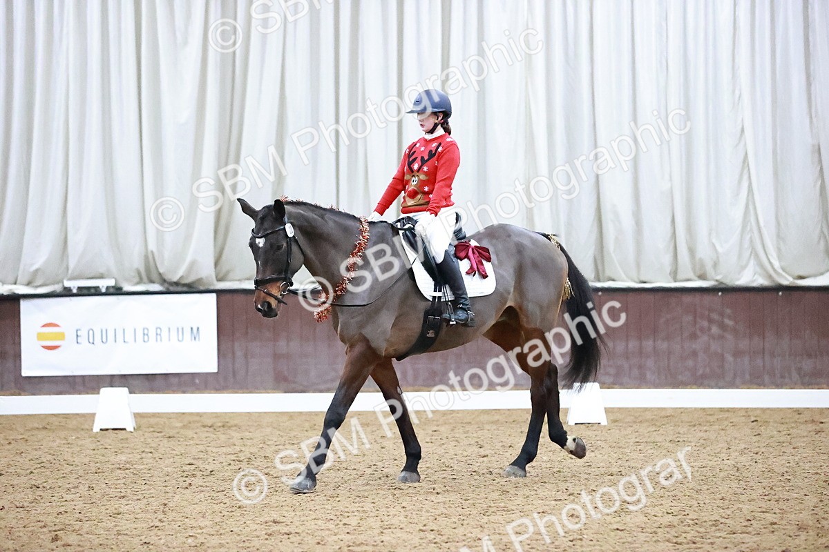 SBM_001811 - Class 9 - Novice 4