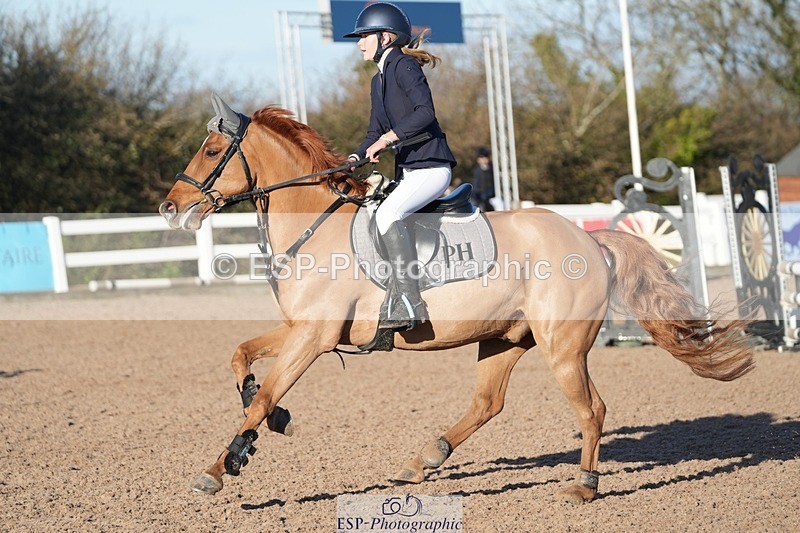 251130-103456-00945 - Cls 4 Pony Brit Nov & 80cm Open