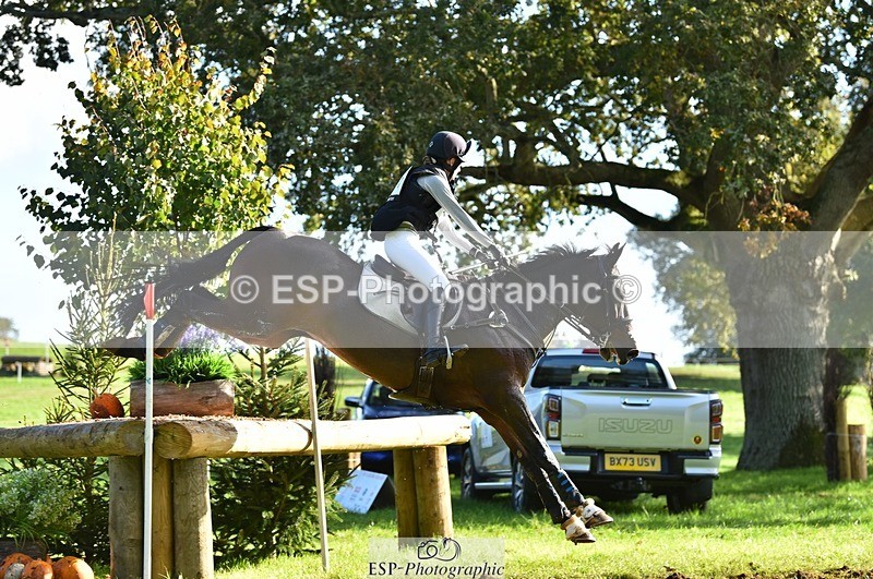 231022-112648-26052 - 251-JE.SUIS.MARVELOUS.WB-Emma.Collins-XC