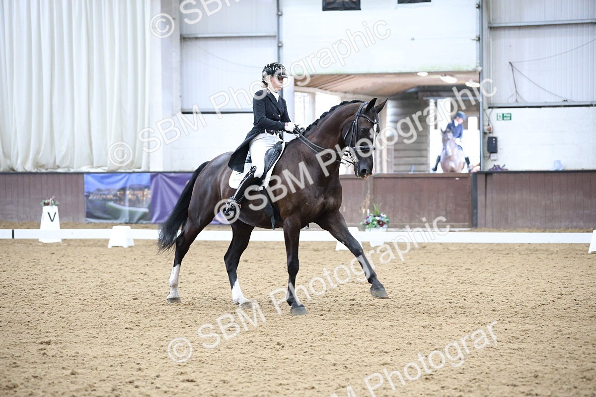 SBM_004686 - Class 9 - FEI Inter 1 Gold - 16.59-17.47