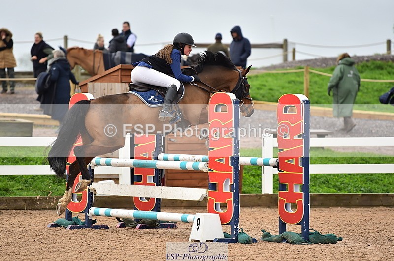 231028A-125936-01552 - Cls 4 Newcomers & 1m Open