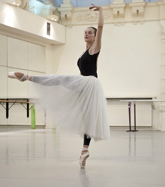  - Elena Glurdjidze and Arionel Vargas - Don Quixote
