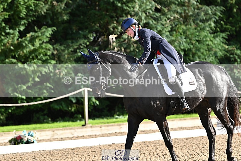 241023-144032-00580 - 002-Ellie.Fredericks-BRITANNIA'S.OLIVE