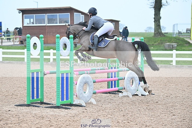 240113A-100500-01617 - Cls 9 British Novice and 90cm Open