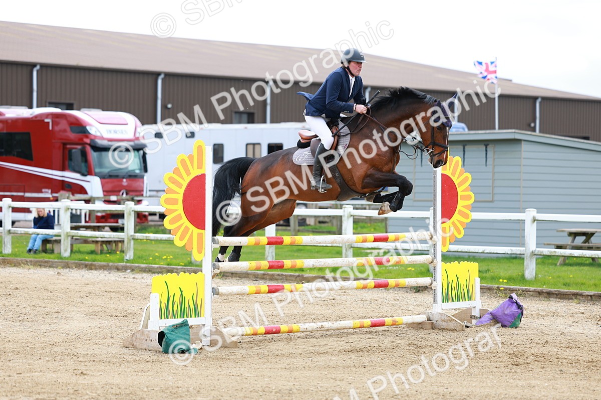 SBM_002526 - Class 10 - Senior Newcomers - 1.10m