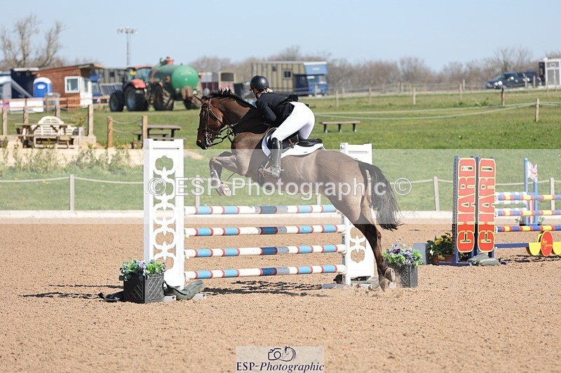 250402-115922-00458 - Cls 4 Newcomers and 1.10m Open