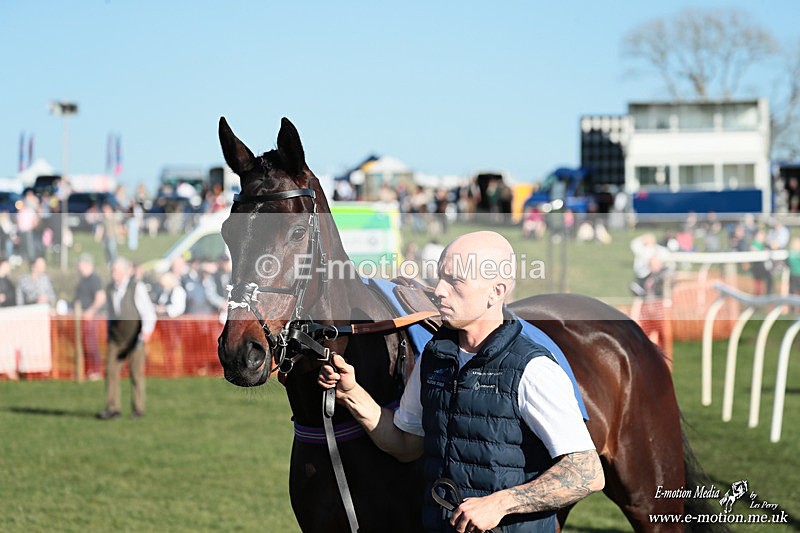 PtP 210326 908 - VWH Cirencester Races 21/03/26