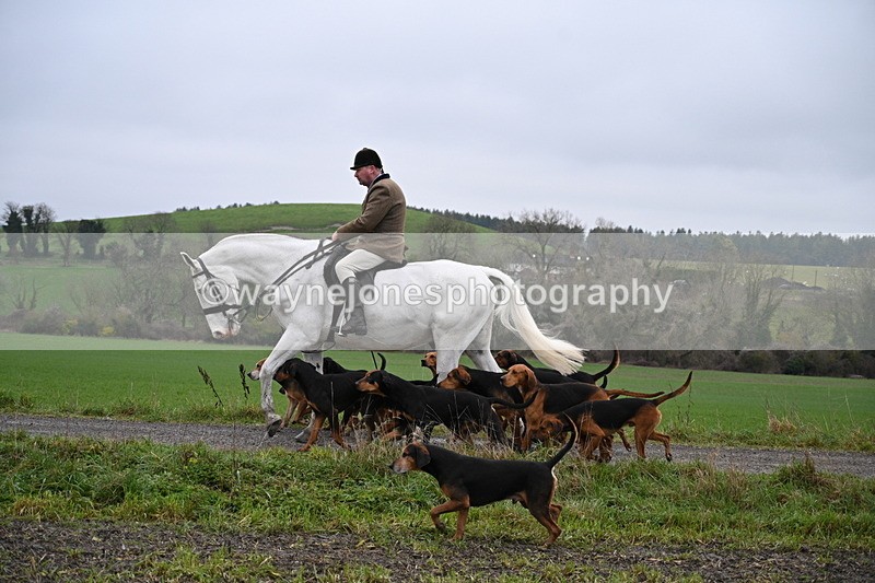 WJ7_9629 - Walk out..