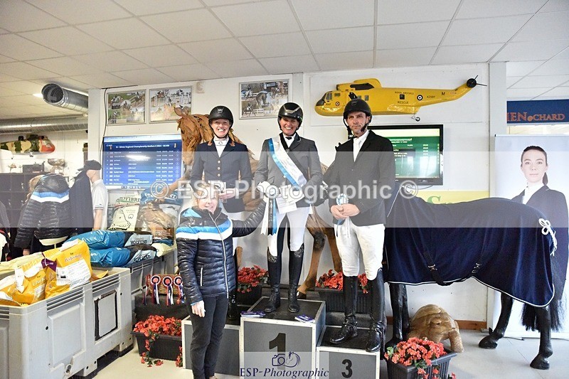 250215-131544-03683 - Medium Silver Presentations