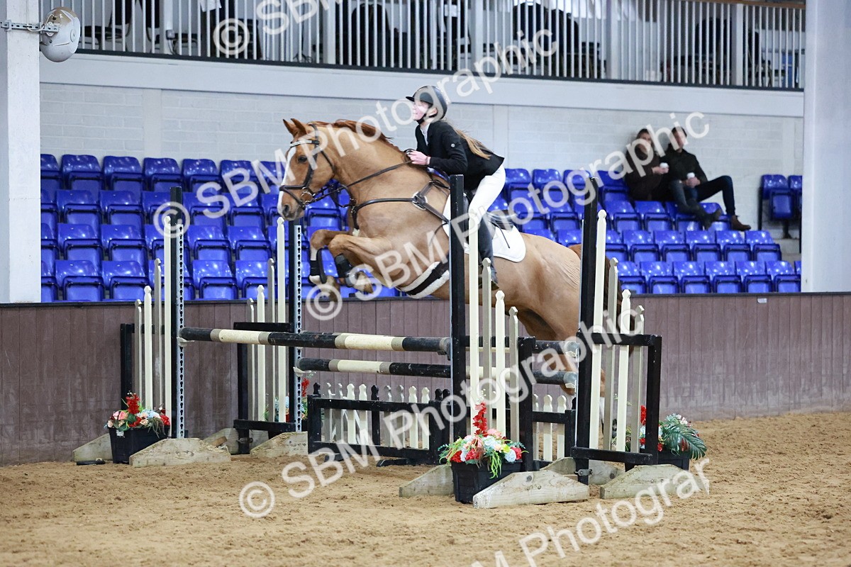 SBM_007514 - Class 24 - Nupafeed Supplements Senior Discovery/ 1m Open