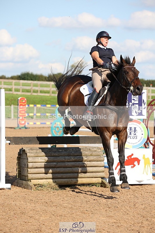 230915A-160814-03051 - Cls 6 Snr 1.05m Derby