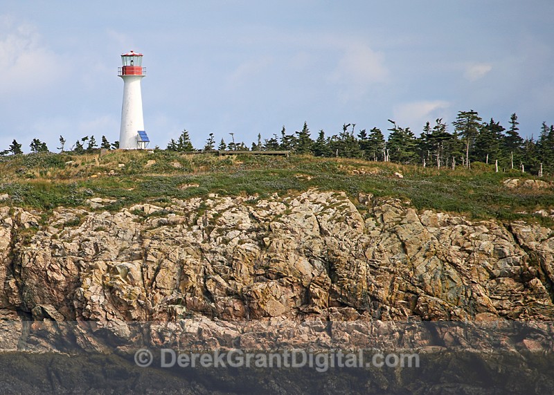 Southwest Wolf Island Solar Light Beacon - Lighthouses of New Brunswick