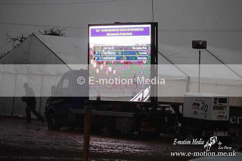 PtP 260125 1312 - Cocklebarrow Point-to-Point racing with the Heythrop Hunt 26/01/25