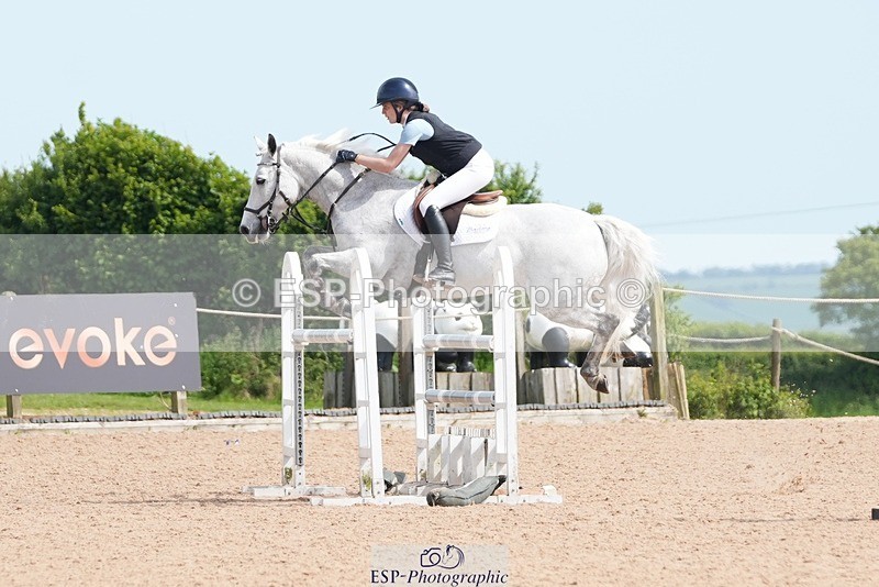 260523-153046-00781 - Cls 9 Pony Foxhunter and 1.10m Open