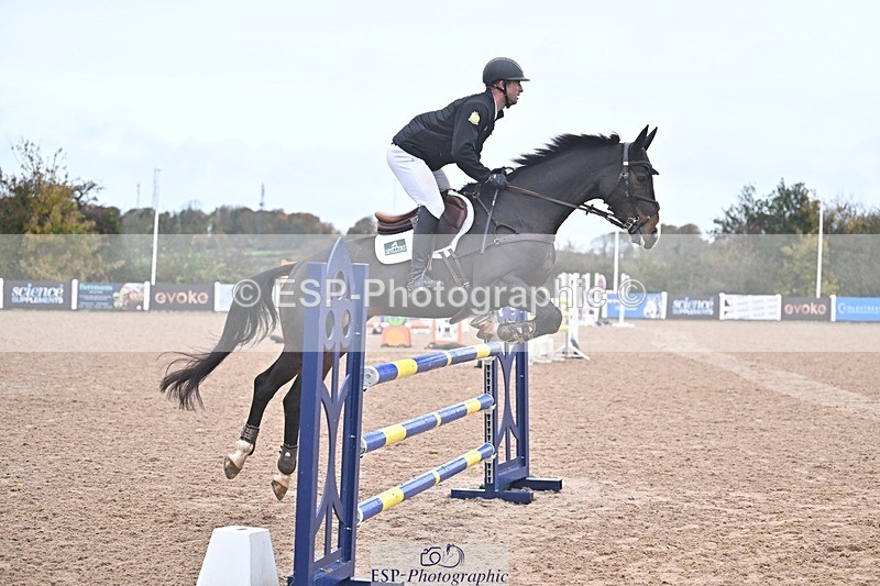 251029-123016-00494 - Newcomers and 1.10m