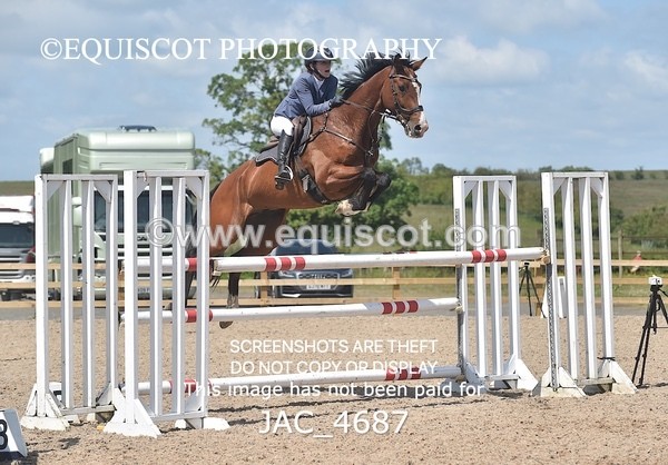 JAC_4687 - CLASS 7 Senior Foxhunter/ 1.20m Open