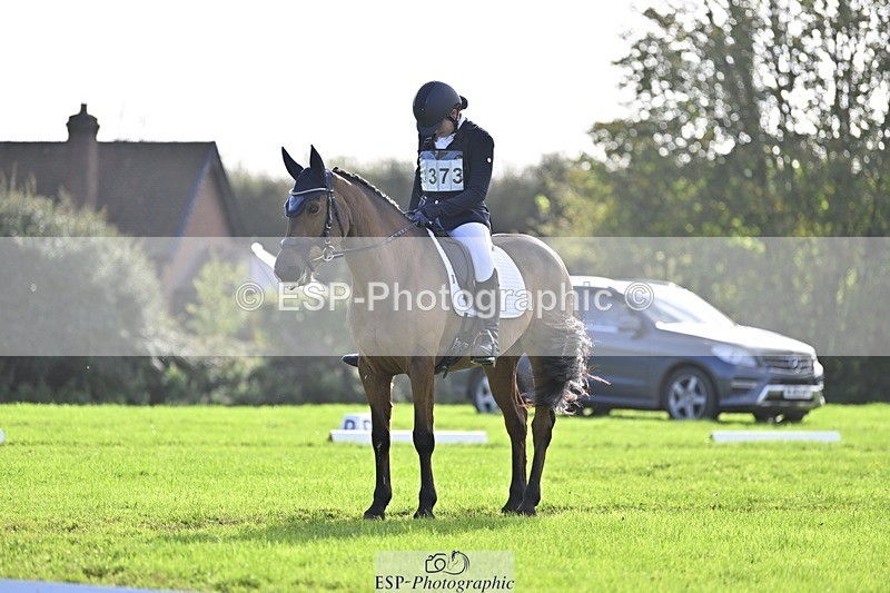 241025-120104-06996 - 373-Isabelle.Thwaite-BEACH.LADY
