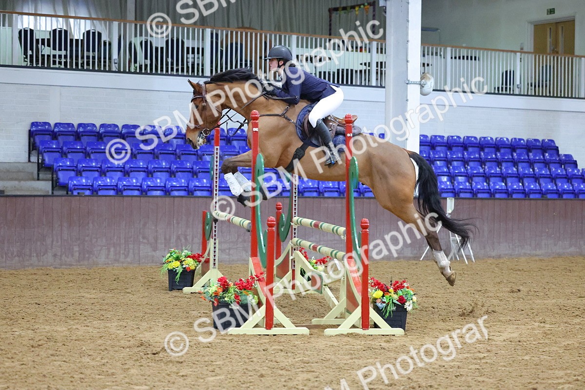 1I0A4777 - Class 9 - Senior Newcomers/ 1.10m Open