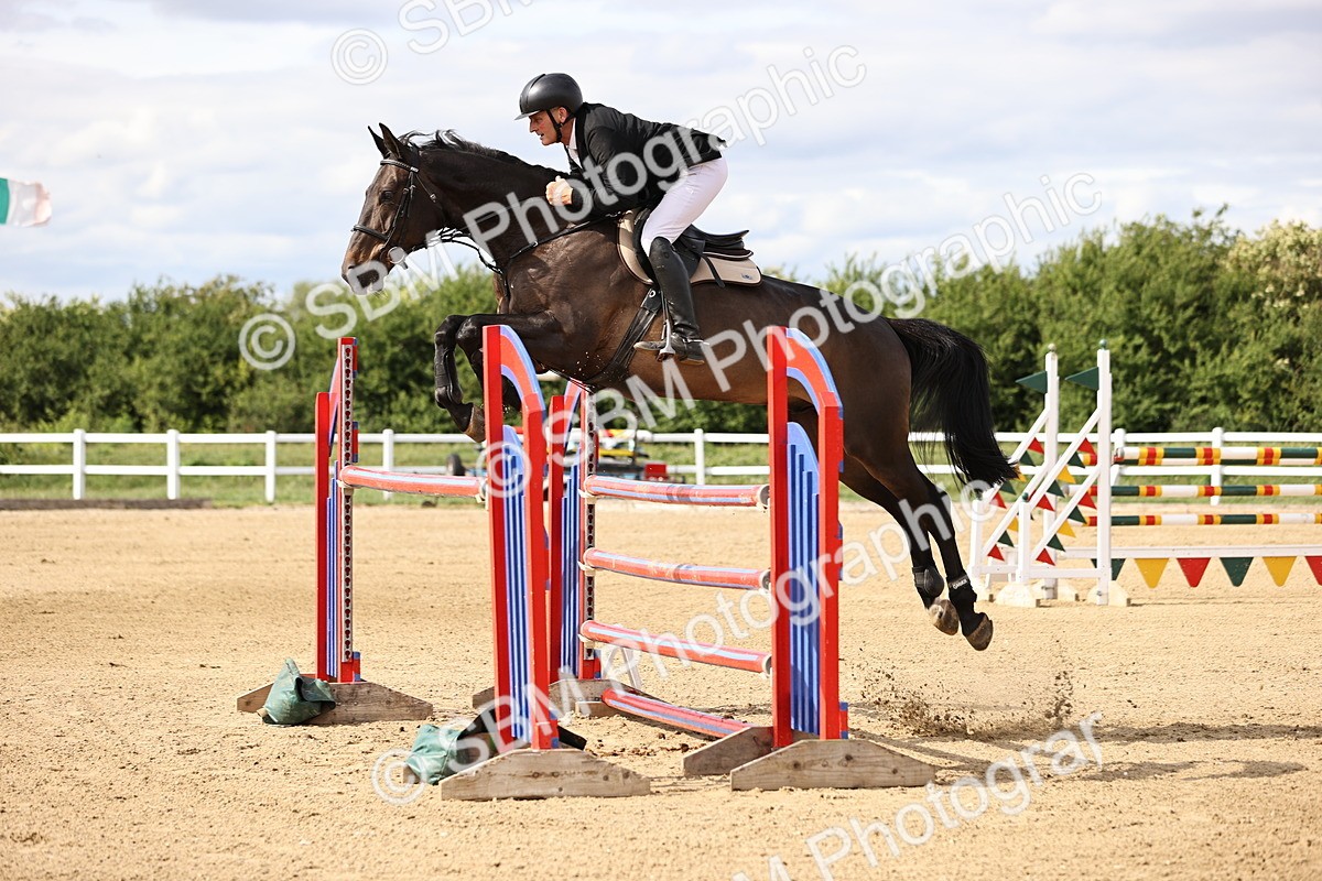 SBM_003594 - Class 13 - Senior Foxhunter - 1.20m