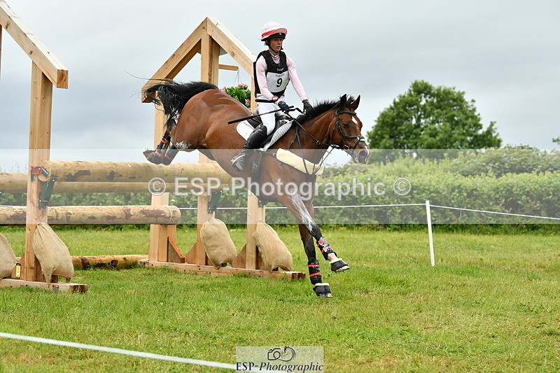 250524A-094838-08598 - A-009-Clementine.Crosthwaite.Eyre-LYJADOR