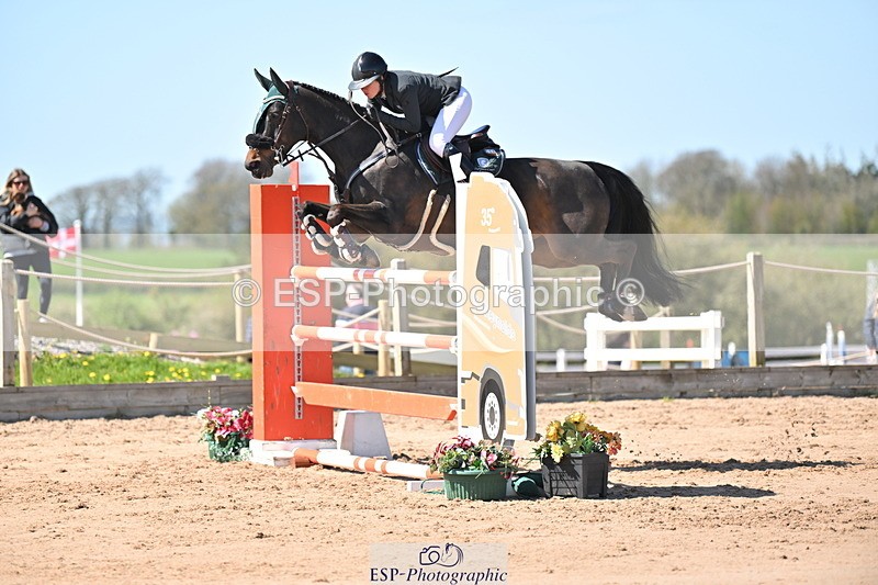 240420A-140810-11622 - Cls 7, 2 Star Medium Tour 1.35m