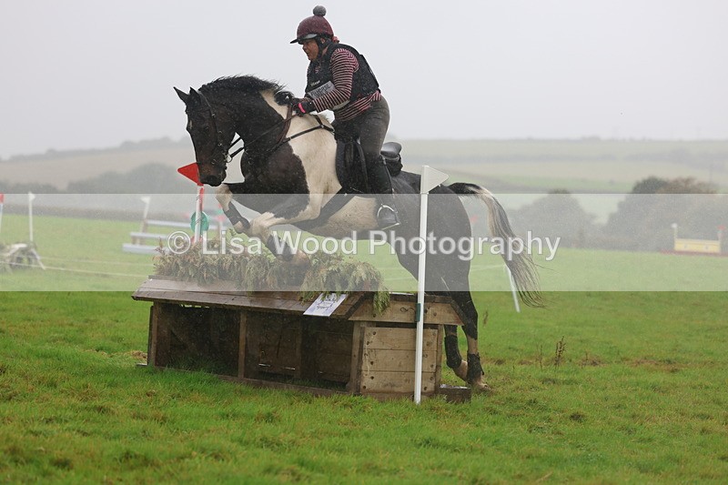 3E7A1860 - Class 4: 80cm: Box