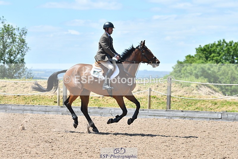 240609A-124505-05334 - Cls 18 Snr Newcomers and 1.10m Open