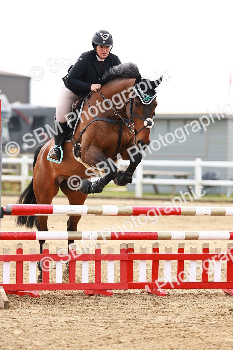  - Class 17 - Senior 1.05m