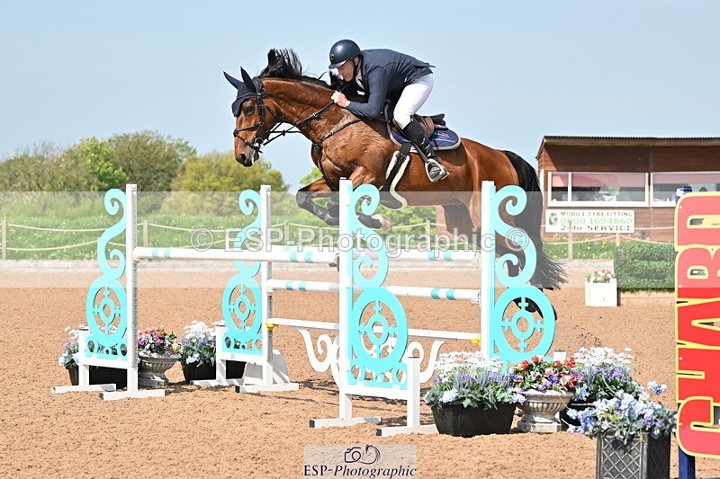 240512A-104902-17381 - Cls 48 National 1.30m Open