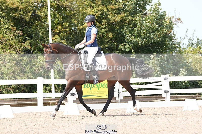 250817-125902-09540 - 052-Marcela.PomphreyLinkeltje.DE.J