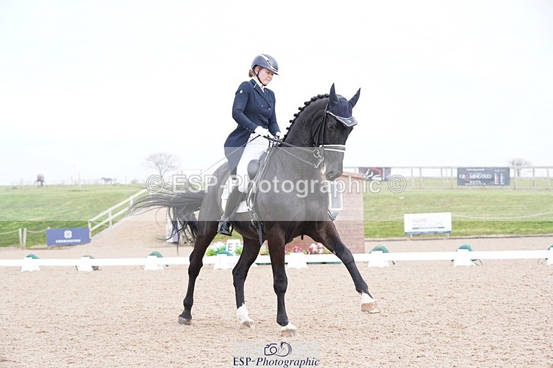 250403-142928-02942 - 027-Zoe.Sleigh-Zall.stensvang