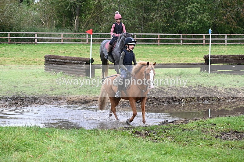 WJ6_6910 - Time at Photographer 13:06 to 13:23