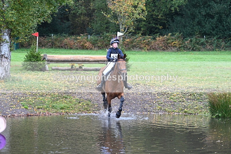 WJ7_3067 - Time 10:47 to 11:11 at the water