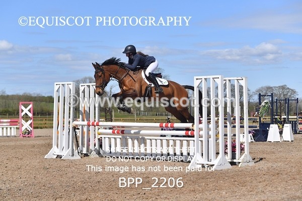 BPP_2206 - CLASS 22 SUN Senior BritiNovice/ 90cm Open