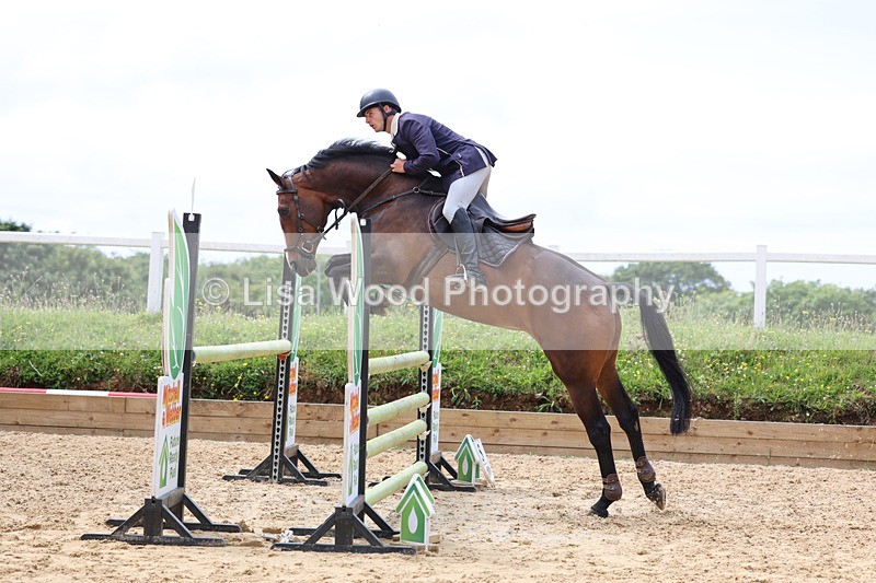 3E7A4332 - Class 7: Senior Newcomers/1.10m open