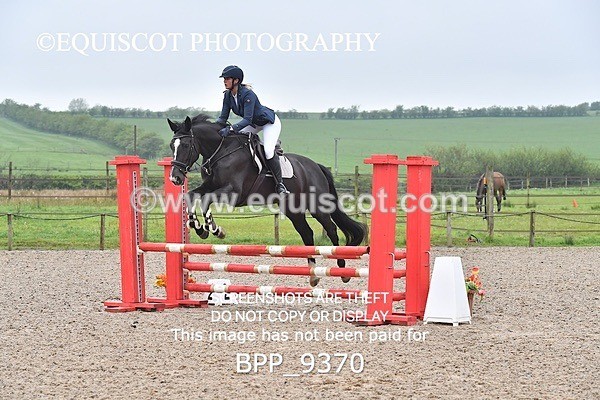 BPP_9370 - CLASS 32 MON Club/ Unaffiliated 70cms Open