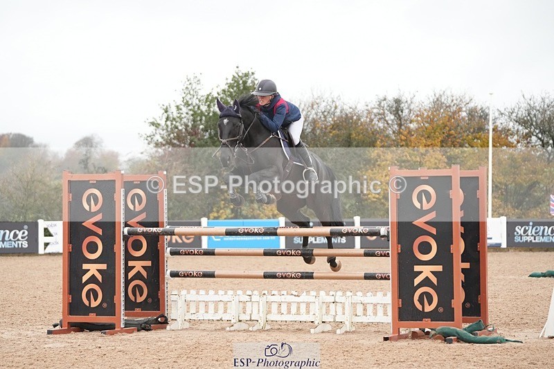 251107-132317-01141 - Cls 6 Foxhunter and 1.20m Open